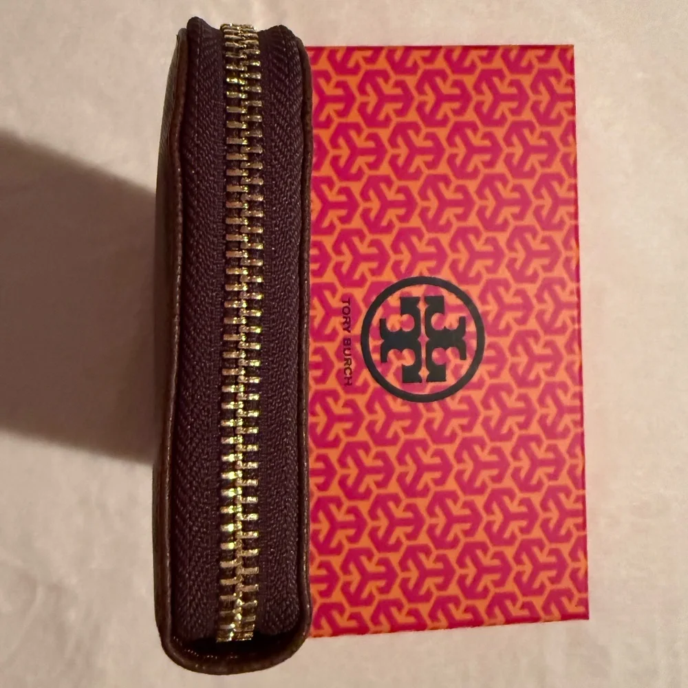NWT, Tory Burch, Robinson Zip Continental Leather Wallet, Dark Brown